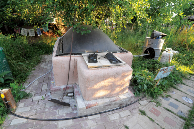 Make a Biogas Generator to Produce Your Own Natural Gas