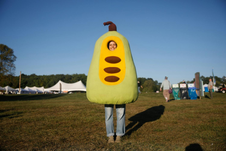 MOTHER EARTH NEWS partners with 2024 Ohio Pawpaw Festival